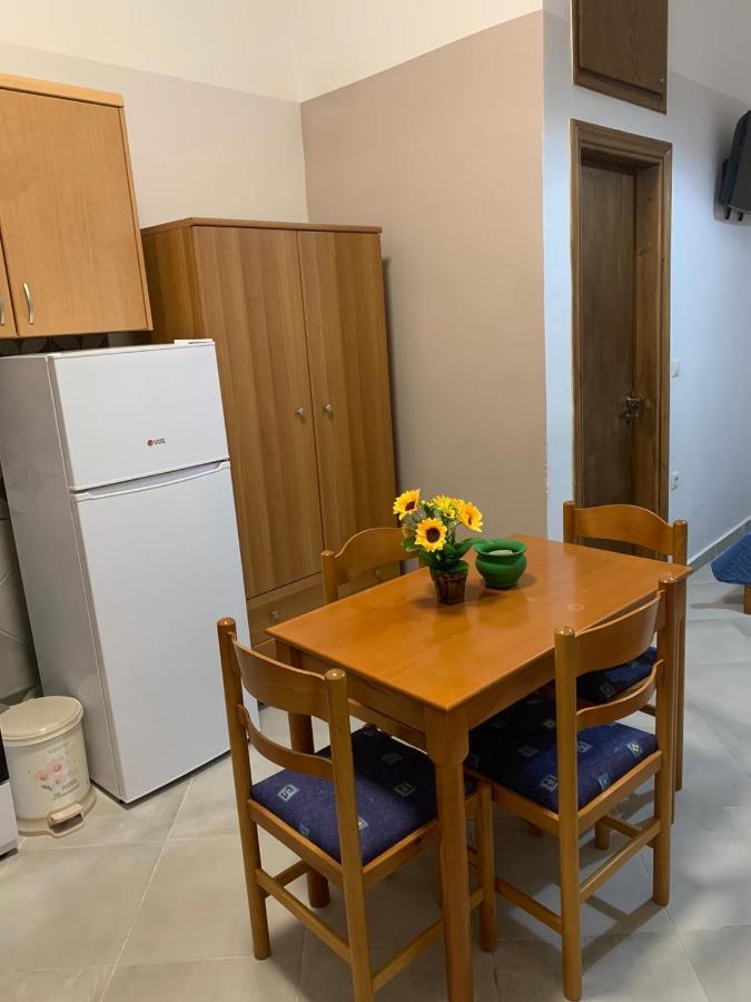 Domenica House Apartment Kondaraina Exterior photo