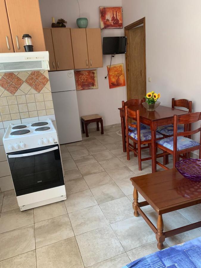 Domenica House Apartment Kondaraina Exterior photo